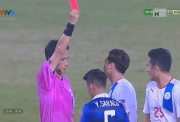 VIDEO: Phút 82' - Tình huống Steuble phải nhận thẻ đỏ rời sân