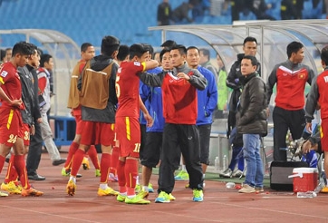 Tuyển thủ Việt Nam lên tiếng xin lỗi NHM nước nhà