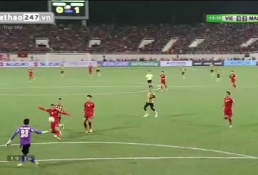 VIDEO: 2 bàn thua 'nghiệp dư' của thủ môn Nguyên Mạnh ở AFF Cup 2014