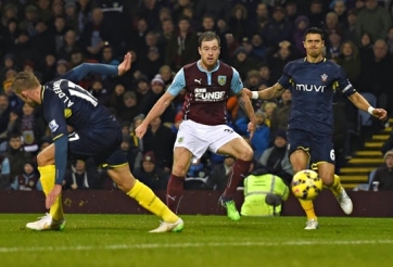 VIDEO: Vòng 16 NHA - Burnley bất ngờ có chiến thắng trước Southampton