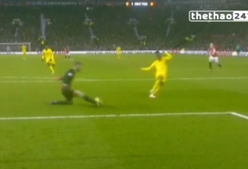 VIDEO: Pha cứu thua ngoạn mục của David De Gea