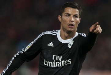 Vệ sĩ của Ronaldo khiến trọng tài khiếp vía