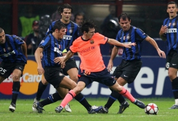 VIDEO hài hước: Bật mí bí quyết rê bóng như Messi