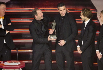 Van Gaal và Van Persie giật giải xuất sắc nhất năm 2014