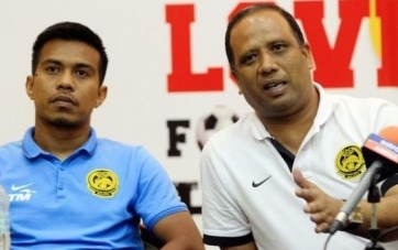 HLV Malaysia tiếp tục 'xát muối' vào nỗi đau của ĐTVN