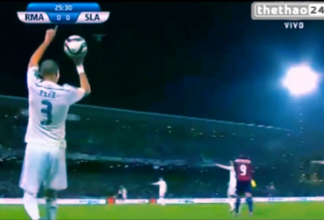 VIDEO: Tình huống ném biên cực hài hước của Pepe