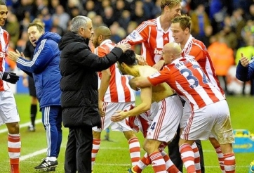 Stoke vs Chelsea: Hiểm địa Britannia, 3h ngày 23/12