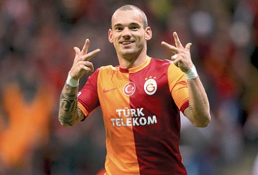 Người đại diện đến Manchester đàm phán HĐ cho Sneijder