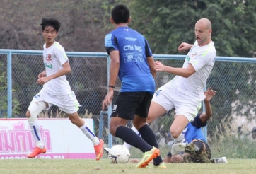 HLV Graechen hài lòng về ngoại binh đá cặp cùng Công Phượng