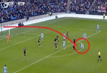 VIDEO: Fernandinho dứt điểm kỹ thuật nâng tỷ số lên 2-0 cho Man City