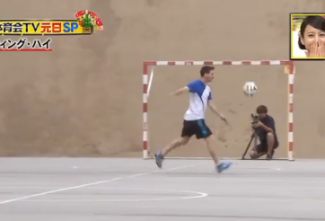 Video: Messi khuất phục chướng ngại vật cao 18m