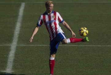 VIDEO: Torres trở lại trong sự chào đón cuồng nhiệt của 45.000 CĐV Atletico