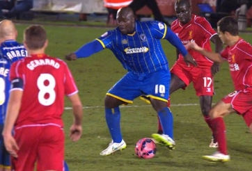 VIDEO: Tuyệt kỹ 'quay compa' của Zidane được tái hiện bởi tiền đạo trăm ký