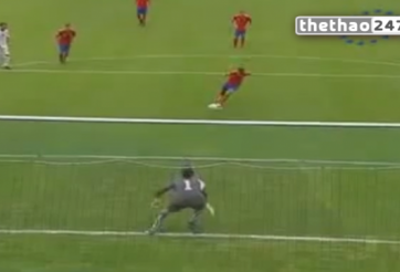 VIDEO: Tuyển thủ U19 Tây Ban Nha sút penalty bằng chân ... trụ