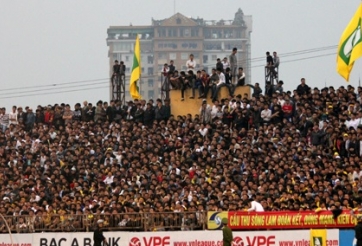 5 vụ 'vỡ sân' đáng nhớ trong lịch sử V-League