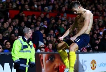 VIDEO: Cầu thủ Southampton ăn mừng như Balotelli sau khi ghi bàn vào lưới MU