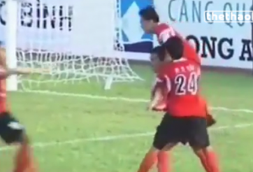 VIDEO: Chí Công ăn mừng 3 lần như Ronaldo sau khi ghi bàn vào lưới HAGL