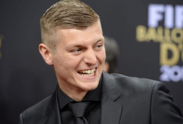 Toni Kroos cảm thấy bất công thay Neuer