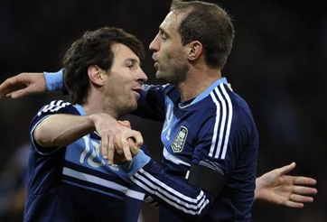 HLV Pellegrini nói về thông tin Messi gia nhập Man City