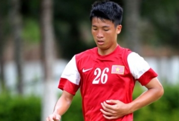 Cựu trung vệ U19 Việt Nam mủi lòng khi nhìn đồng đội đá V-League