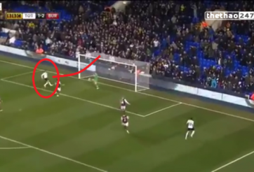 VIDEO: Sao Tottenham bỏ lỡ cơ hội như Torres