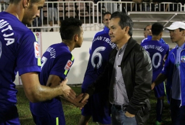 Bầu Đức đáp trả ý kiến của HLV Miura về HAGL