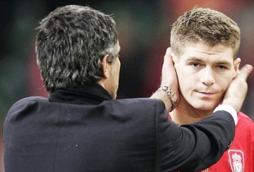 Mourinho bất ngờ bênh vực Gerrard