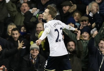 VIDEO: Top 5 bàn thắng đẹp vòng 22 Ngoại Hạng Anh 2014/15