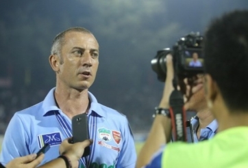 HLV Graechen đã có phương pháp giúp HAGL tránh lối đá rắn của đối thủ