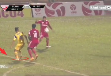 VIDEO: Quả penalty gây tranh cãi trận SLNA - Bình Dương