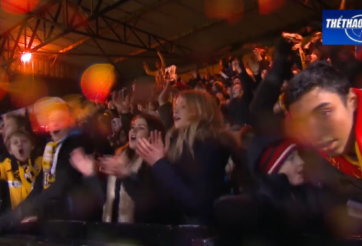 VIDEO: Cầm hòa MU các cầu thủ và CĐV Cambridge ăn mừng như đoạt cúp vô địch