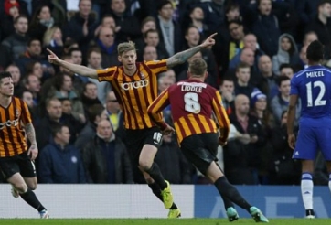 Video clip bàn thắng: Chelsea 2-4 Bradford - Cơn địa chấn tại Stamford Bridge