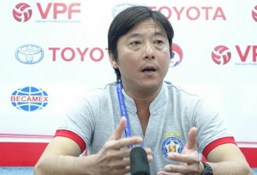 Thua trận, HLV Huỳnh Đức chỉ trích Công Phượng ăn vạ