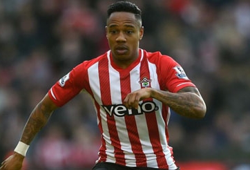 Nathaniel Clyne mở đường gia nhập Man Utd