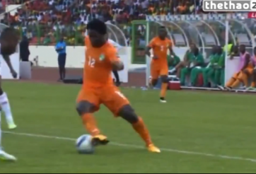 VIDEO: Xem Wilfried Bony lừa bóng kiểu flip flap như Ronaldinho