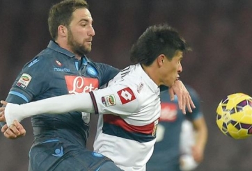 Video clip bàn thắng: Napoli 2-1 Genoa - Higuain tỏa sáng
