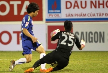 Ban trọng tài sẽ xử lý tình huống Công Phượng bị tố 'ăn vạ'?