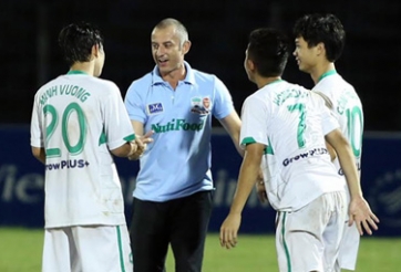 Bầu Đức nói về khả năng cầm quân của HLV Guillaume