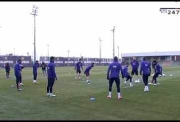 VIDEO: Màn luyện tập đá ma của Barca trước trận gặp Atletico Madrid