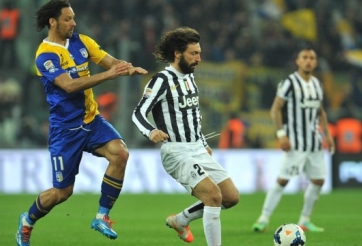 VIDEO: Pha xử lý bóng tinh tế của Pirlo vs Parma