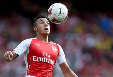 HLV Wenger đứng ngồi không yên vì Sanchez