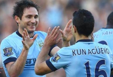 VIDEO: Aguero và Lampard trổ tài sút phạt trên sân tập của Man City