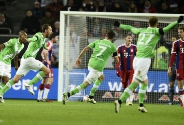 Video clip bàn thắng: Wolfsburg 4-1 Bayern Munich - Cú 'sốc' lớn cho nhà ĐKVĐ