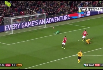VIDEO: Pha phòng ngự thảm họa của Man Utd vs Cambridge