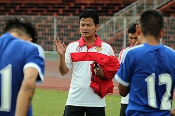 HLV Nguyễn Văn Sỹ khẳng định Cần Thơ sẽ đánh bại HAGL