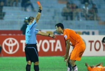 Bạo lực V-League gia tăng, Tổng cục TDTT 'tuýt còi' VFF