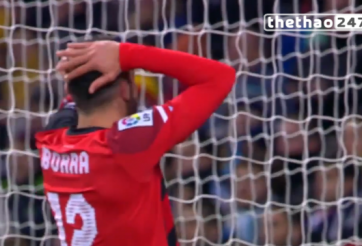 VIDEO: Thủ thành Casillas may mắn chỉ nhận 1 bàn thua vs Sevilla