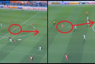 VIDEO: Lại thêm 1 siêu phẩm solo và nã đại bác từ khu vực giữa sân