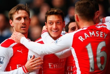 VIDEO: Ozil mở tỷ số cho Arsenal ngay phút thứ 11 của trận đấu