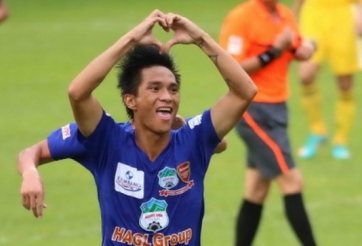 VIDEO: Hoàng Thiên rút ngắn tỷ số xuống còn 1-3 cho HAGL